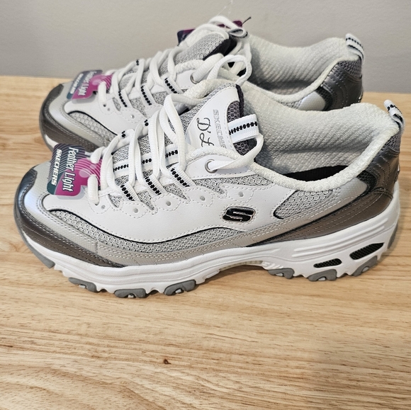 NIB Skechers D'Lites Women's White, Charcoal & Silver Sneakers Size-7 - Picture 9 of 16